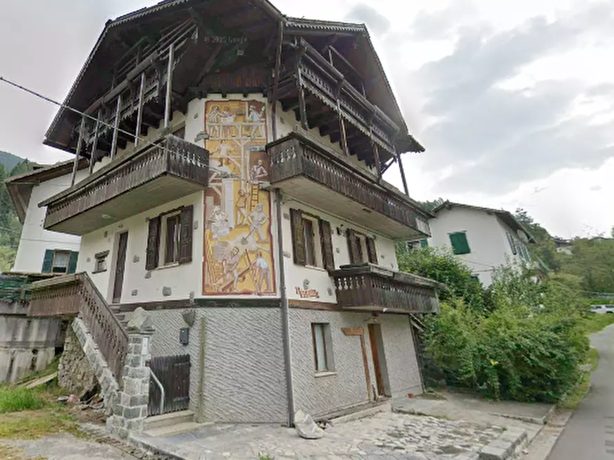 Immagine 15 di Casa indipendente in vendita  in Via Dante Alighieri a Forni Di Sopra