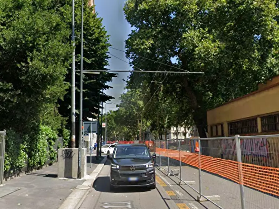 Immagine 4 di Ufficio in vendita  in Viale Umbria a Milano