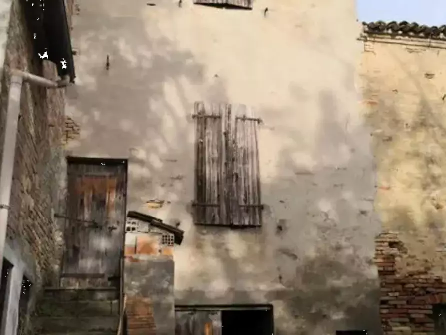 Immagine 9 di Magazzino in vendita  in  Via G. Garibaldi a Terre Roveresche