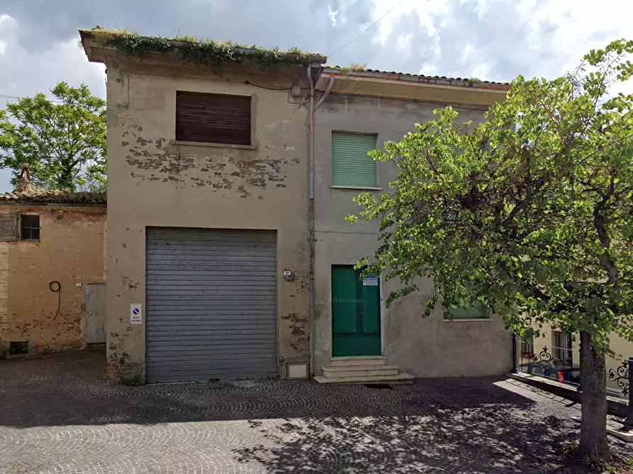 Immagine 7 di Magazzino in vendita  in  Via G. Garibaldi a Terre Roveresche