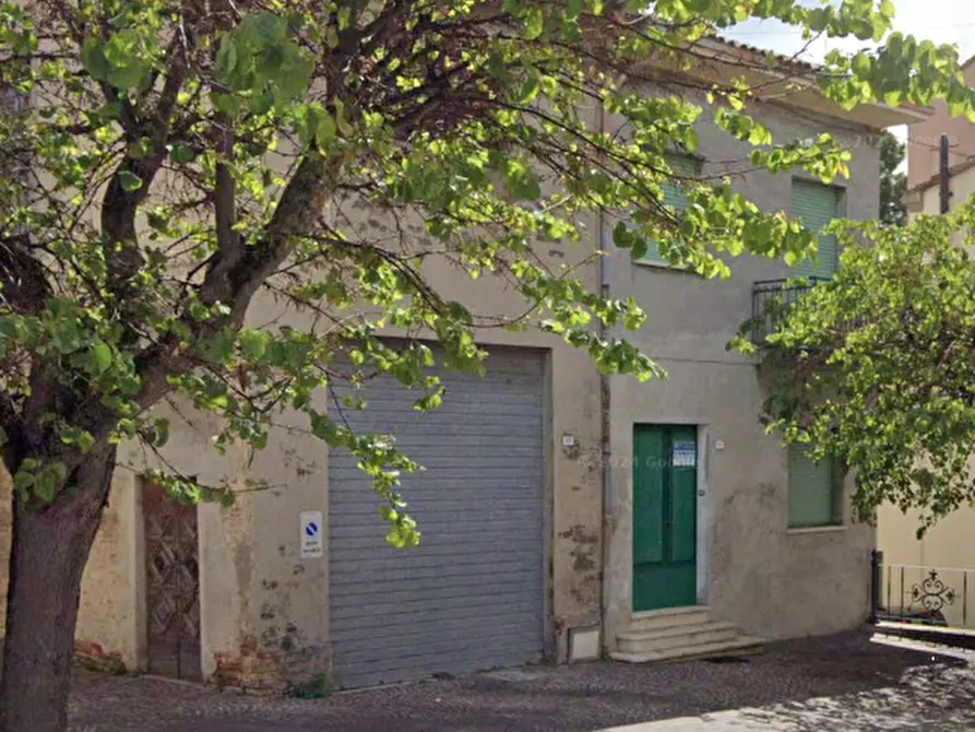 Immagine 6 di Magazzino in vendita  in  Via G. Garibaldi a Terre Roveresche