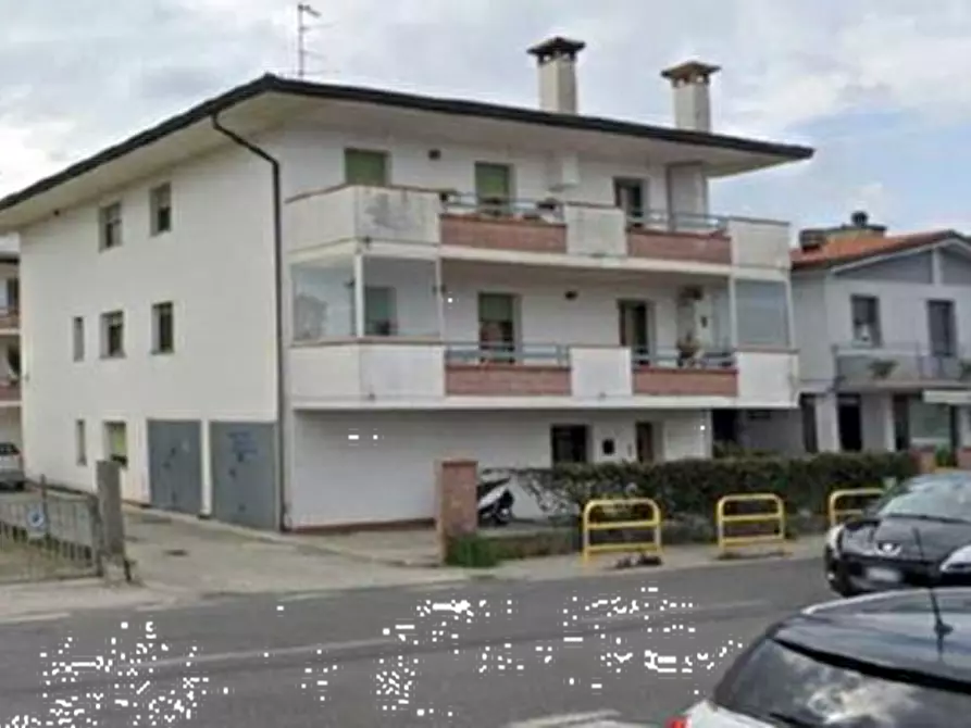Immagine 7 di Appartamento in vendita  in Via Lignano Sabbiadoro  a Latisana