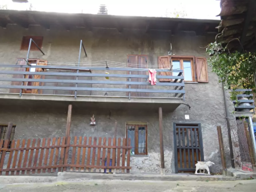 Immagine 3 di Casa indipendente in vendita  in Borgata Biancopero Superiore a Villar Focchiardo