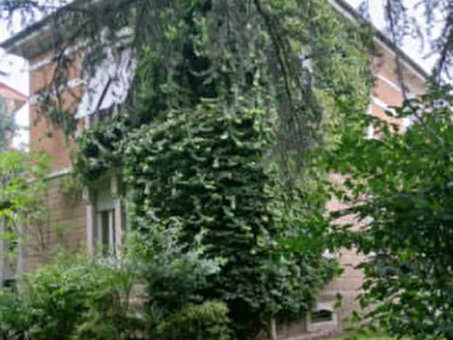 Immagine 7 di Villa in vendita  in Via Roma a Saronno