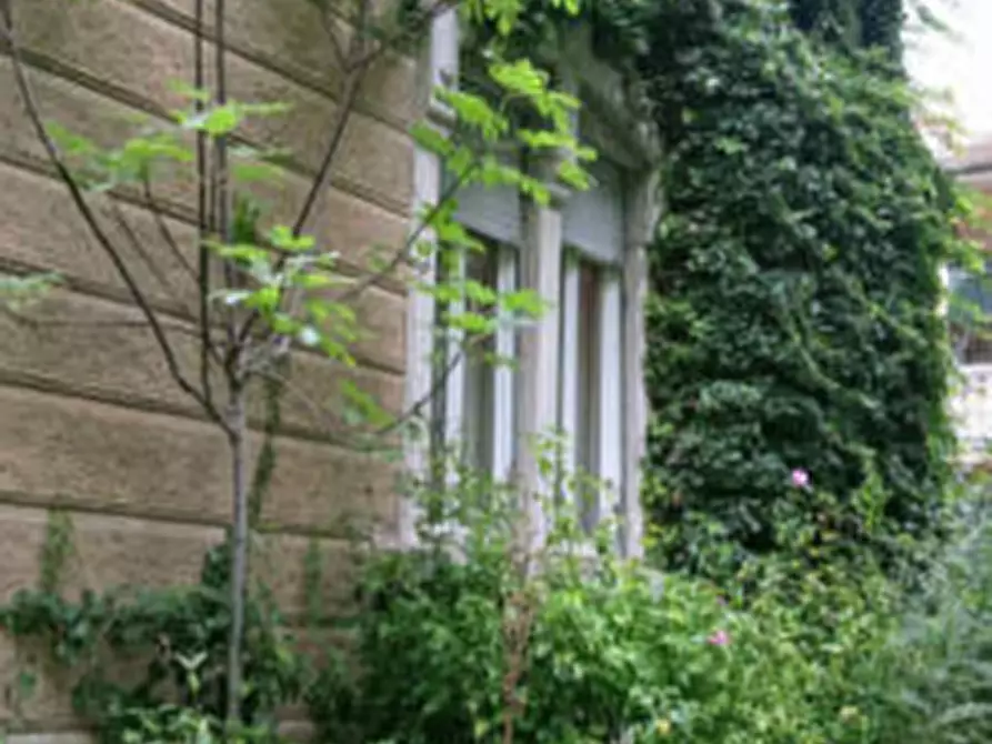 Immagine 9 di Villa in vendita  in Via Roma a Saronno