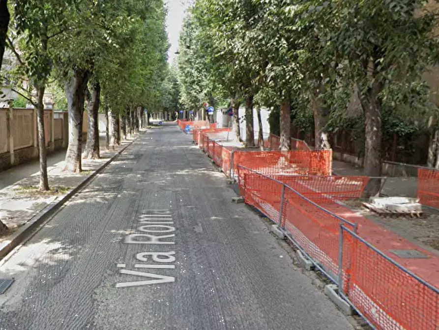 Immagine 12 di Villa in vendita  in Via Roma a Saronno