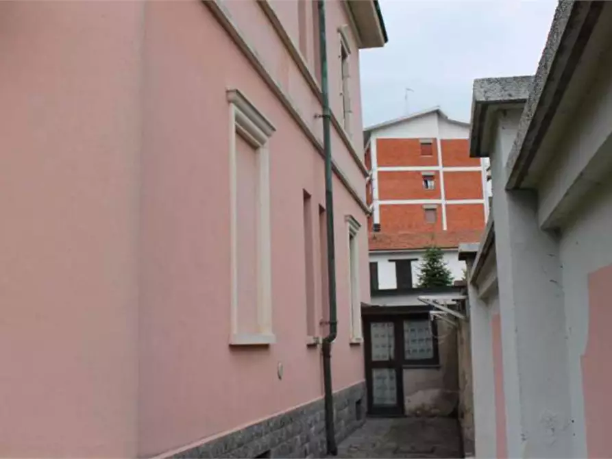 Immagine 13 di Villa in vendita  in Via della Liberazione a Gallarate
