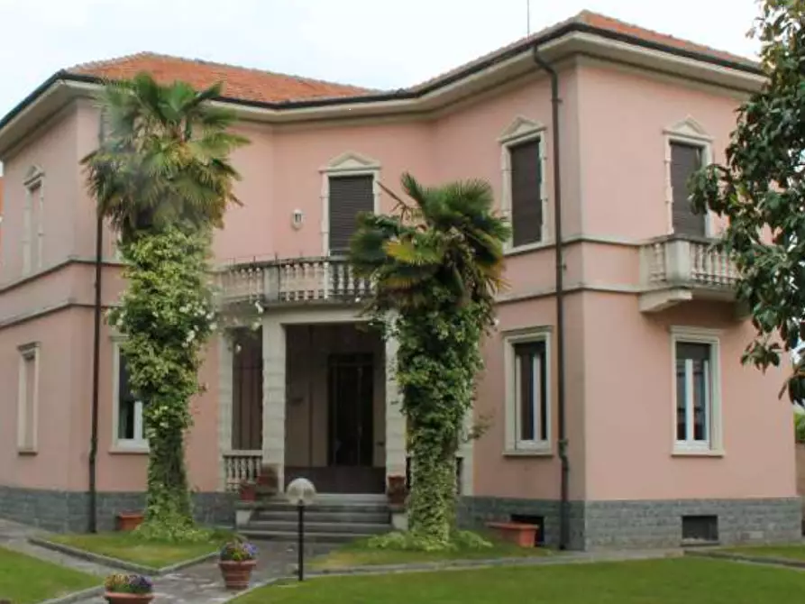 Immagine 15 di Villa in vendita  in Via della Liberazione a Gallarate