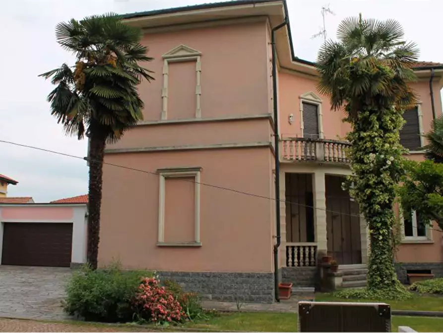 Immagine 16 di Villa in vendita  in Via della Liberazione a Gallarate