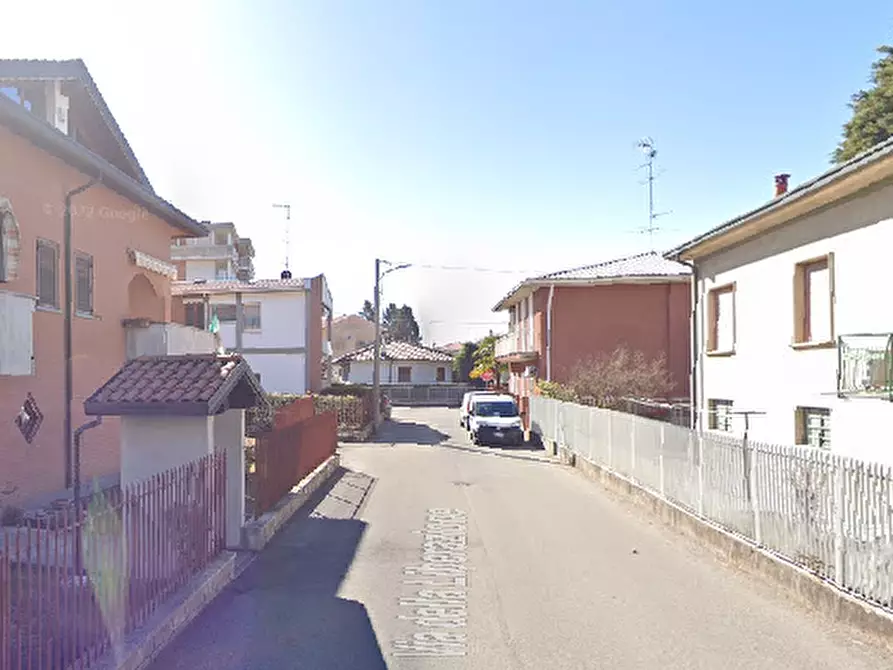 Immagine 30 di Villa in vendita  in Via della Liberazione a Gallarate