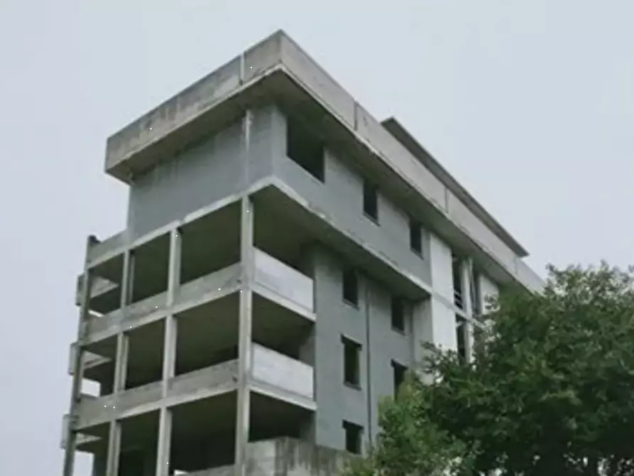 Immagine 3 di Stabile in vendita  in Via A. Colombo a Cassano Magnago