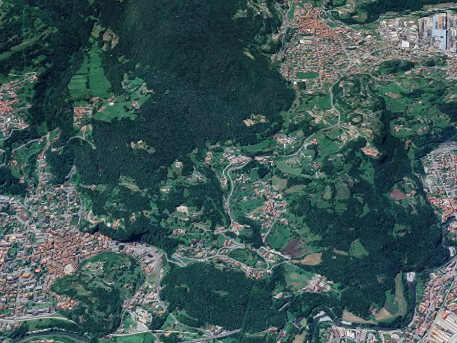 Immagine 10 di Appartamento in vendita  in via Fratelli Mezzarro a Breno