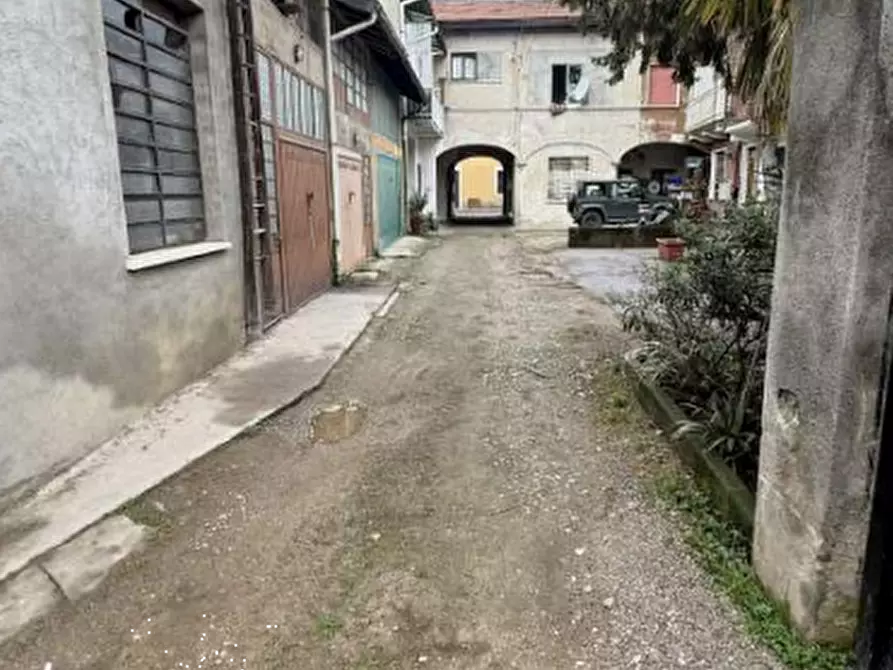 Immagine 4 di Appartamento in vendita  in Via Novara  a Lonate Pozzolo