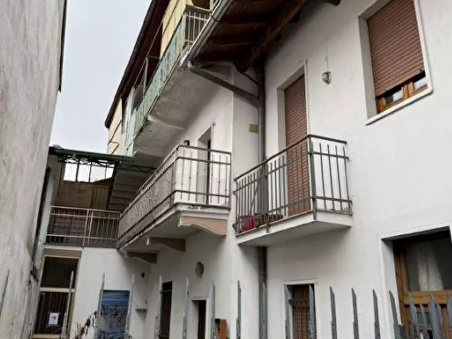 Immagine 6 di Appartamento in vendita  in Via Novara  a Lonate Pozzolo