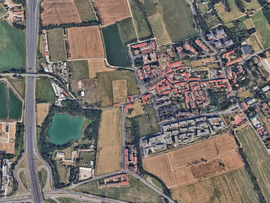 Immagine 3 di Garage in vendita  in Via Filippo Anghileri a Milano