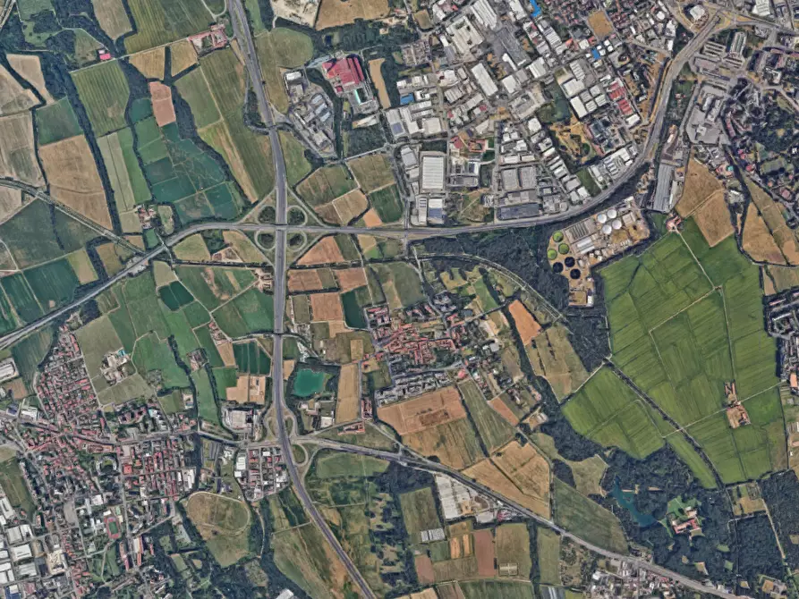 Immagine 7 di Garage in vendita  in Via Filippo Anghileri a Milano