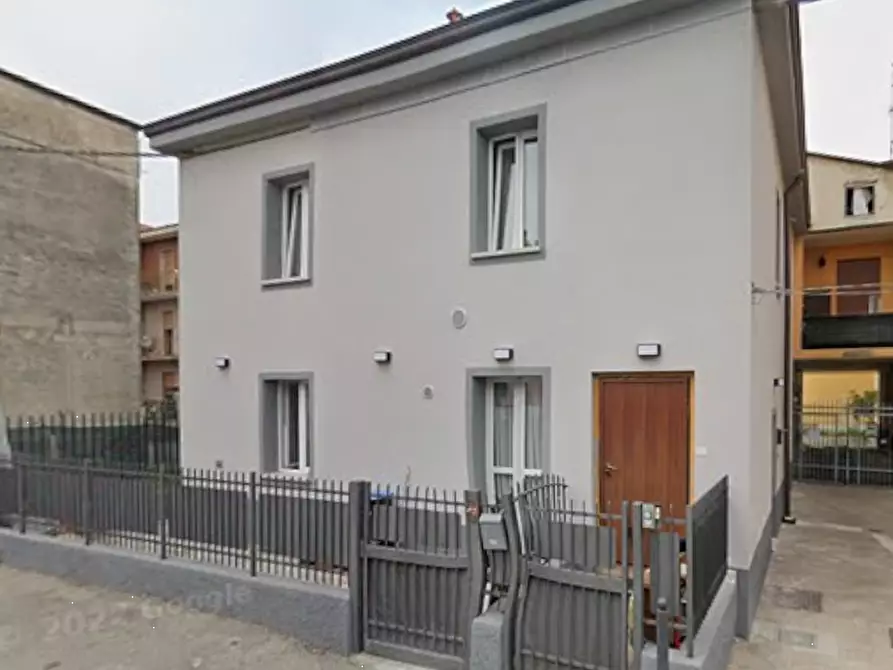 Immagine 6 di Appartamento in vendita  in Via Leone Tolstoj a Limbiate