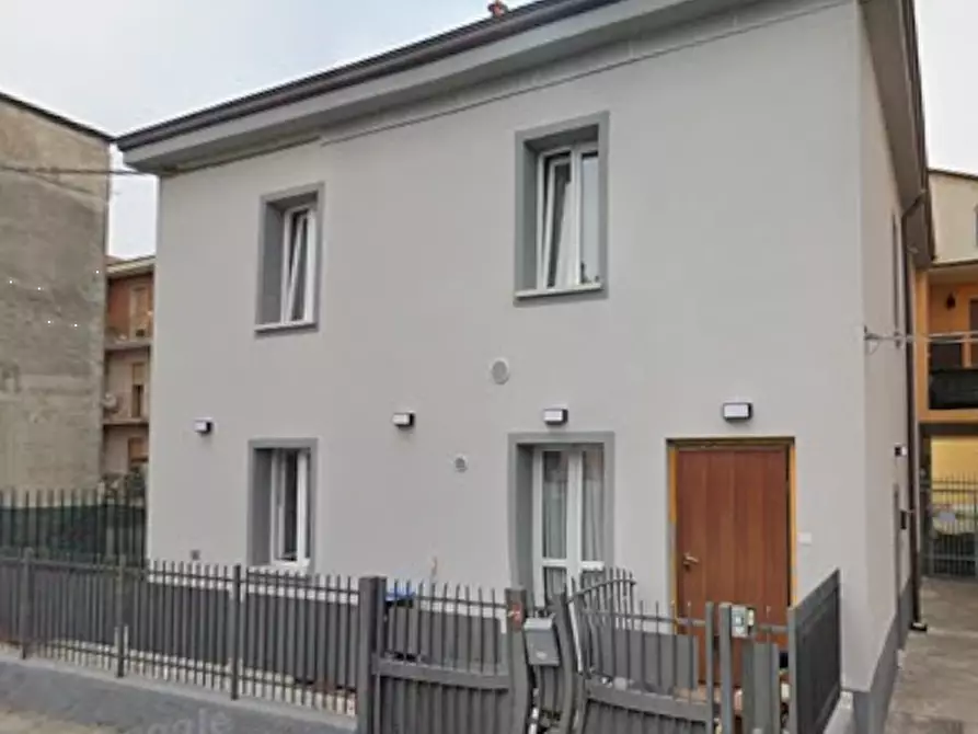 Immagine 11 di Appartamento in vendita  in Via Leone Tolstoj a Limbiate