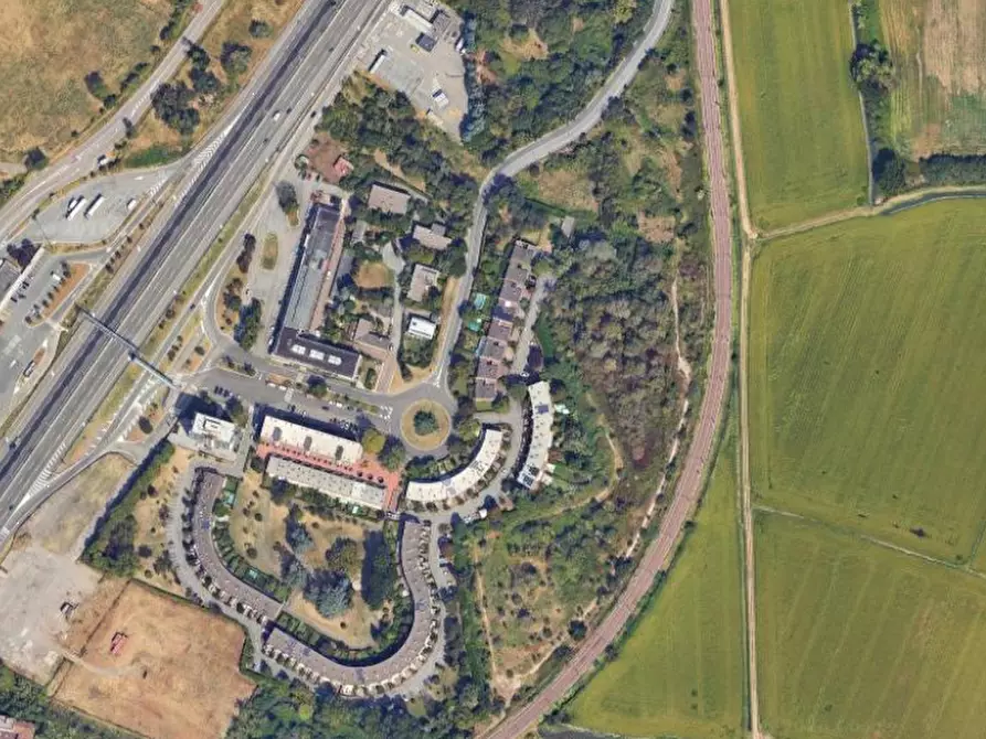 Immagine 4 di Posto auto in vendita  in Via del Mare a Milano