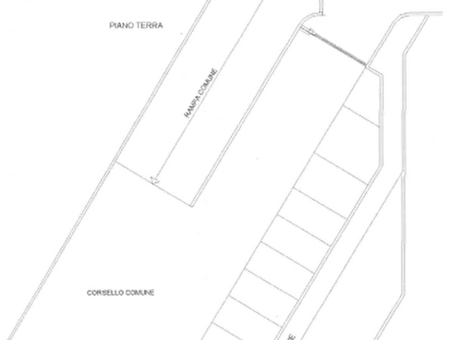 Immagine 7 di Posto auto in vendita  in Via del Mare a Milano