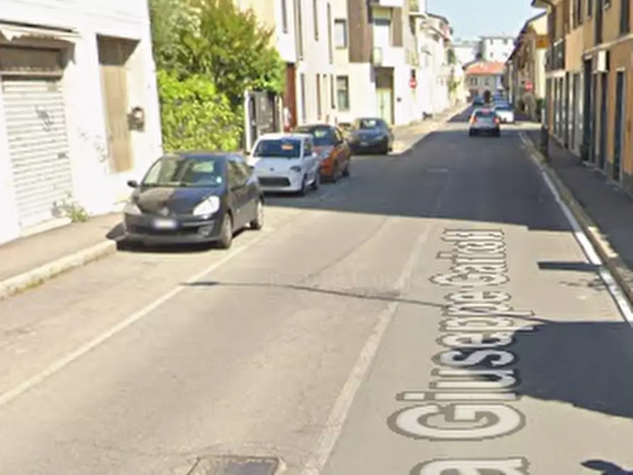 Immagine 9 di Negozio in vendita  in Via Giuseppe Garibaldi a Giussano
