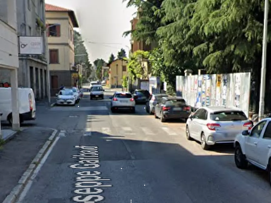 Immagine 10 di Negozio in vendita  in Via Giuseppe Garibaldi a Giussano