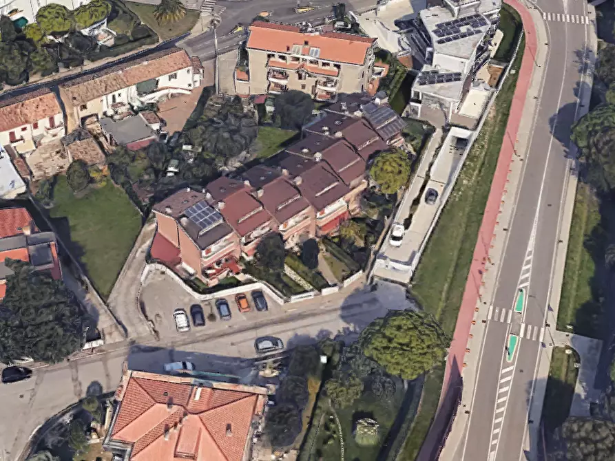 Immagine 10 di Appartamento in vendita  in Via Corrado Alvaro a Fano