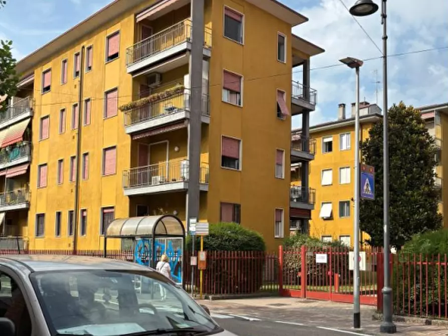 Immagine 1 di Appartamento in vendita  in via Mereghetti a Settimo Milanese