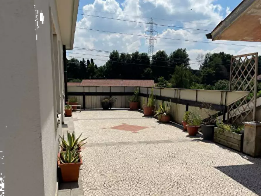 Immagine 1 di Appartamento in vendita  in Via dei Mille a Villa D'almè