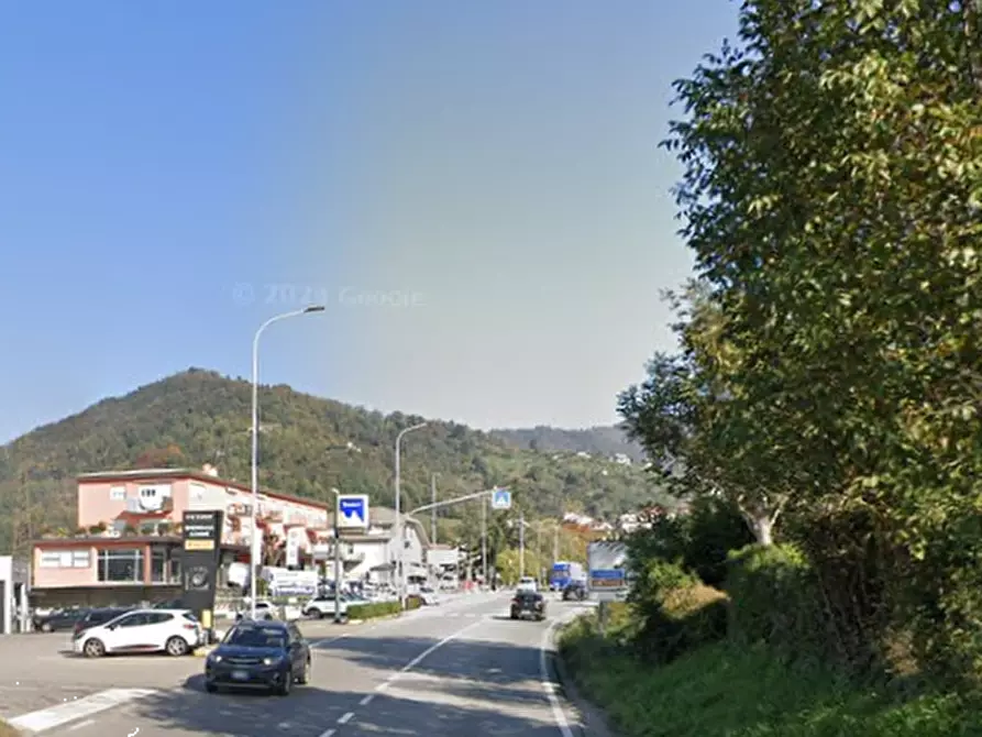 Immagine 5 di Negozio in vendita  in Via Angelo Mazzi a Villa D'almè