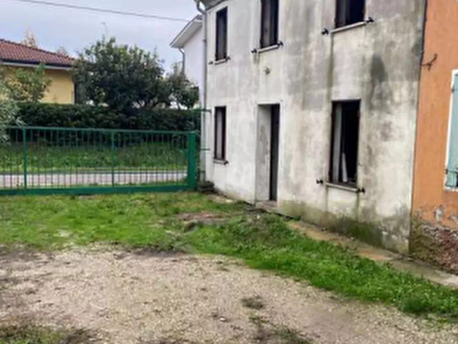 Immagine 15 di Casa indipendente in vendita  in Strada Oriano a Castel D'ario