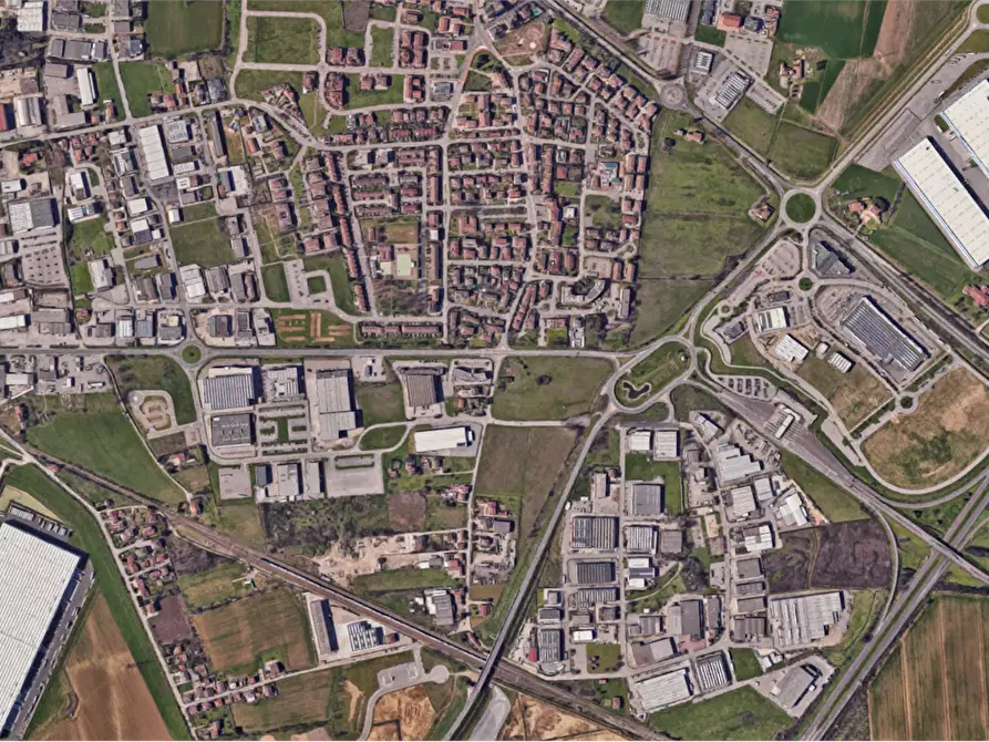 Immagine 15 di Negozio in vendita  in Via Albert Einstein a San Giorgio Di Mantova