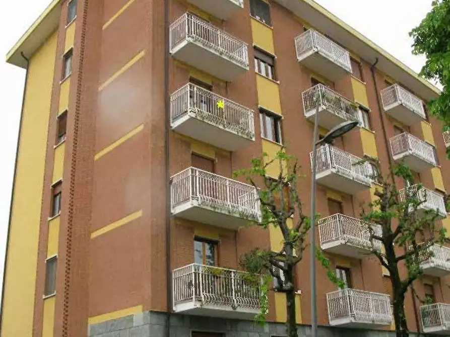 Immagine 8 di Appartamento in vendita  in Via Matteo Pescatore  a Ciriè