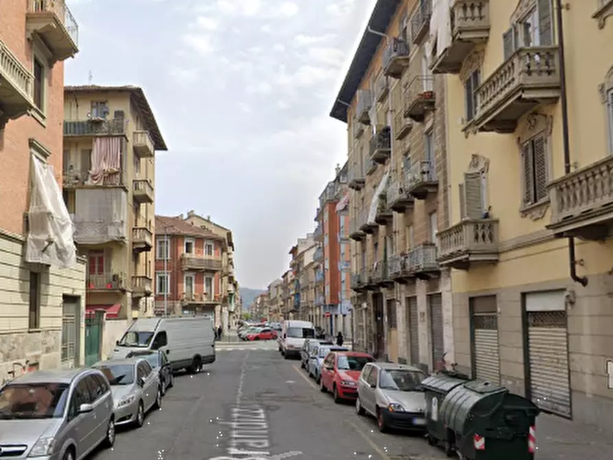 Immagine 8 di Appartamento in vendita  in Via Brandizzo  a Torino