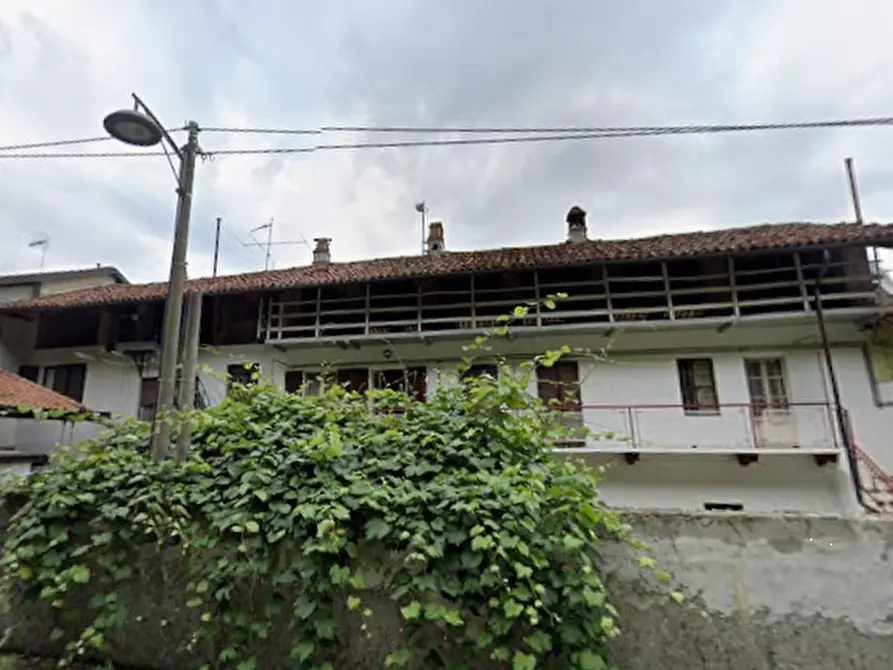 Immagine 2 di Appartamento in vendita  in Via Roma a Azeglio