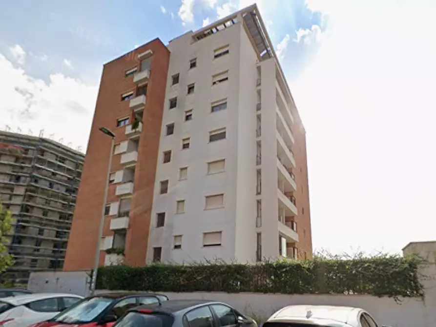 Immagine 3 di Appartamento in vendita  in Via Don Luigi Sturzo a Pomezia