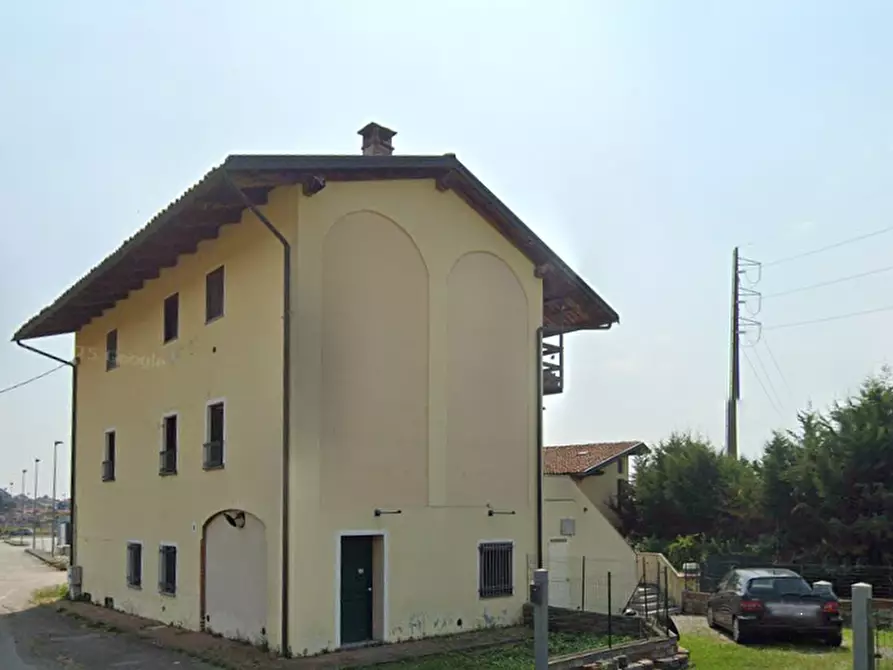 Immagine 11 di Negozio in vendita  in Viale Marconi a Romano Canavese