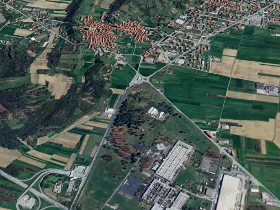 Immagine 15 di Negozio in vendita  in Viale Marconi a Romano Canavese