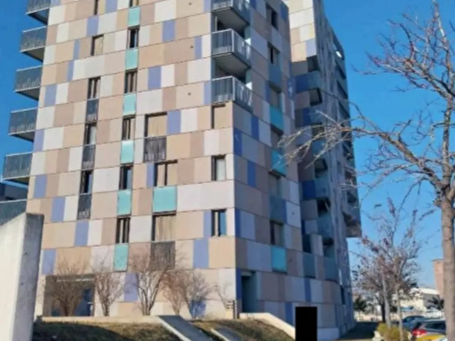 Immagine 1 di Appartamento in vendita  in Viale G. Bosi Maramotti a Ravenna