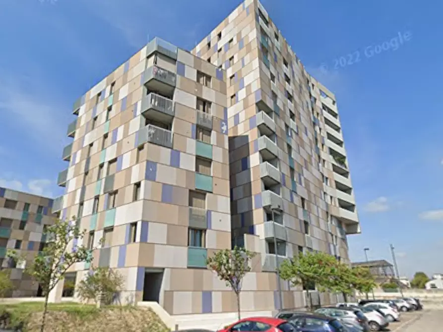 Immagine 3 di Appartamento in vendita  in Viale G. Bosi Maramotti a Ravenna