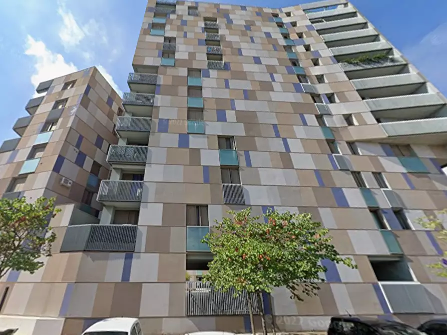 Immagine 5 di Appartamento in vendita  in Viale G. Bosi Maramotti a Ravenna