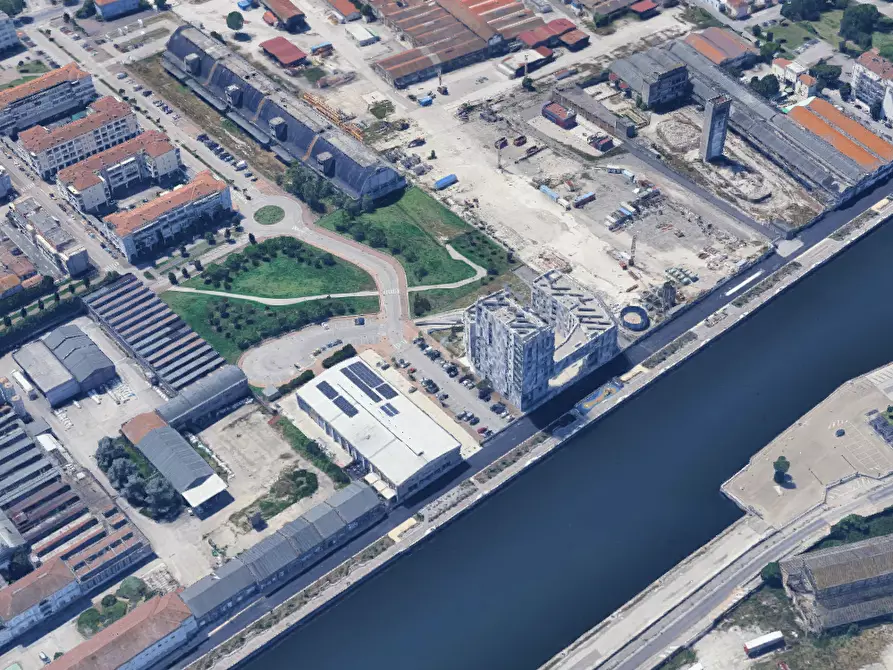 Immagine 15 di Appartamento in vendita  in Viale G. Bosi Maramotti a Ravenna