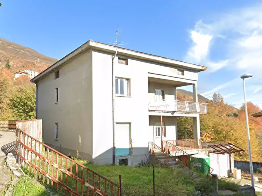 Immagine 12 di Casa indipendente in vendita  in via Casucco a Almenno San Bartolomeo