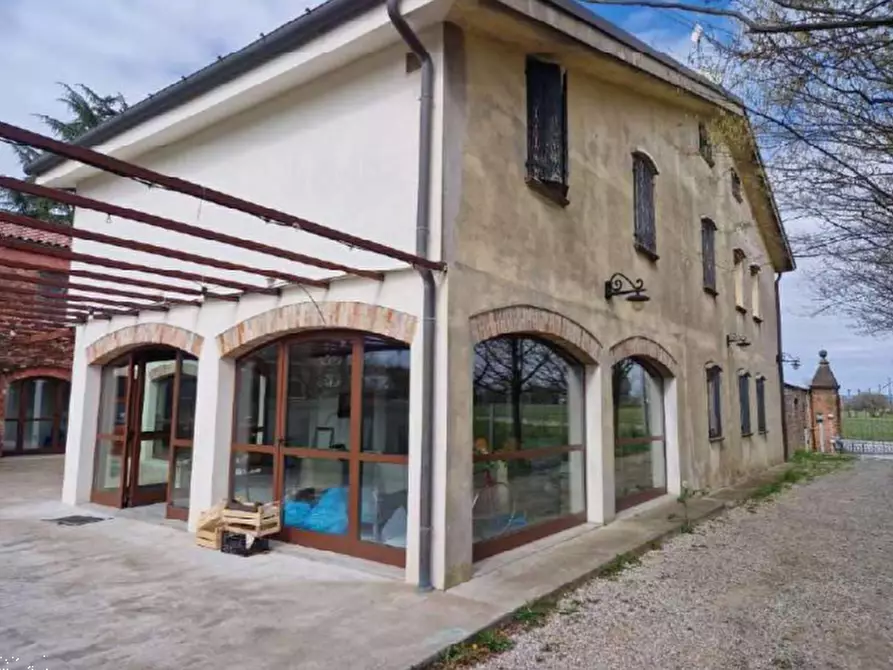 Immagine 1 di Negozio in vendita  in Via Muson a Santa Maria Di Sala