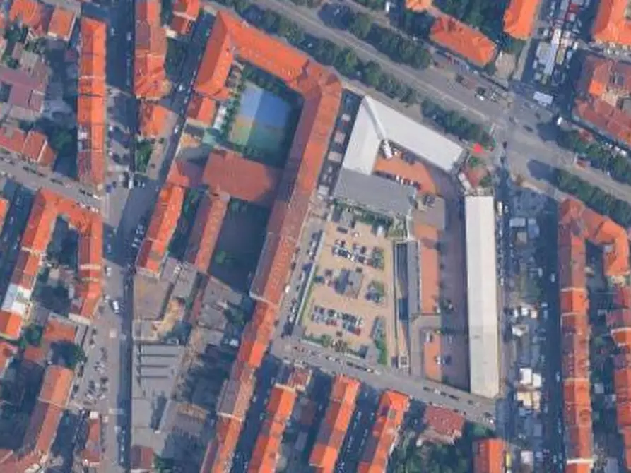 Immagine 10 di Garage in vendita  in Via Envie a Torino