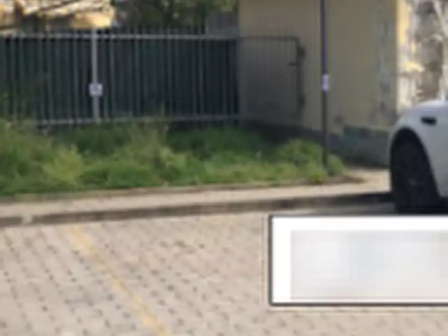 Immagine 3 di Posto auto in vendita  in Via del Mare  a Milano