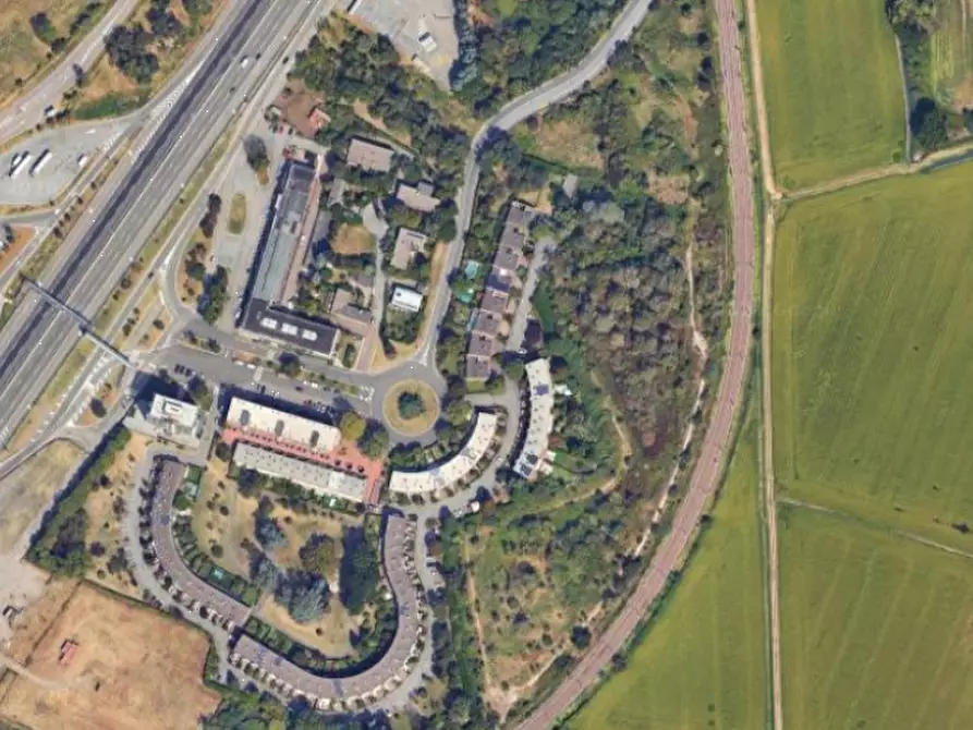 Immagine 7 di Posto auto in vendita  in Via del Mare  a Milano