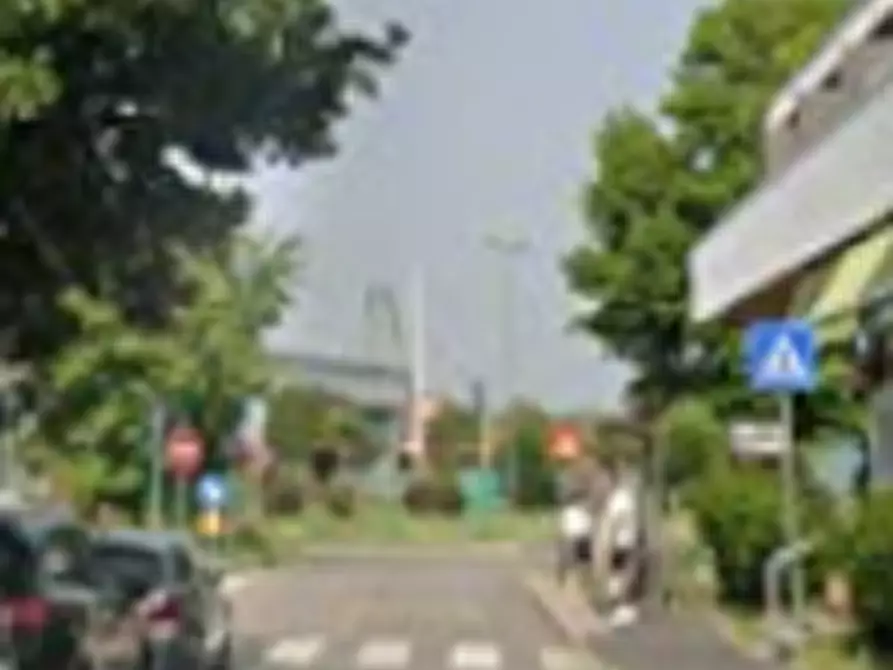 Immagine 8 di Posto auto in vendita  in Via del Mare  a Milano