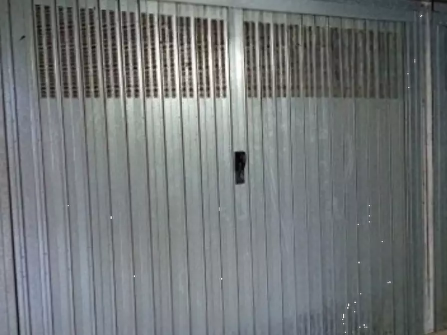 Immagine 3 di Garage in vendita  in Corso Re Arduino a Rivarolo Canavese