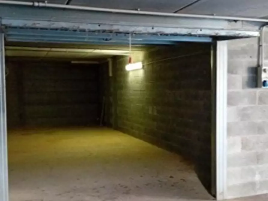 Immagine 2 di Garage in vendita  in Corso Re Arduino a Rivarolo Canavese